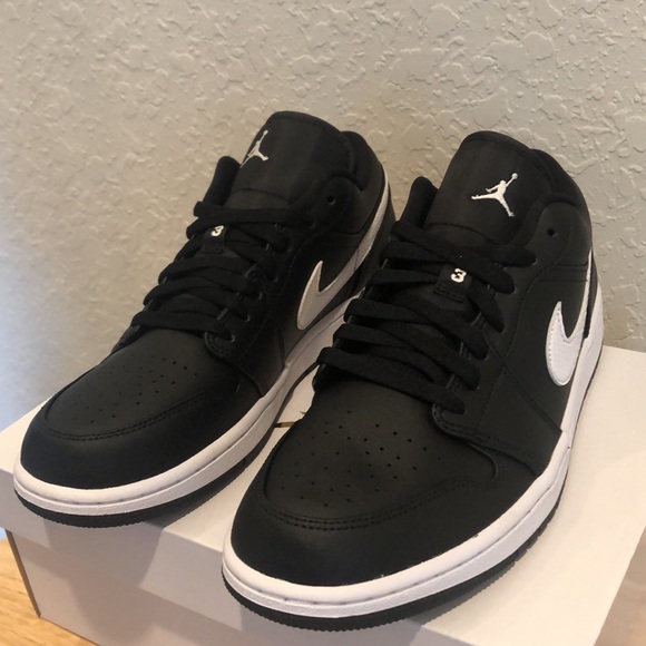 NIKE AIR JORDAN 1 LOW SNEAKERS - Picture 10 of 11
